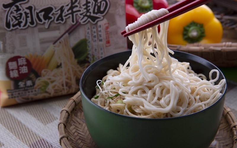 Noodles with mixing sauce